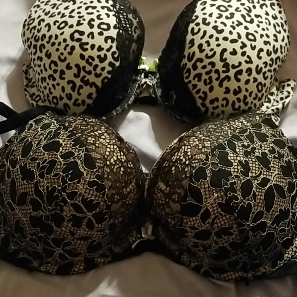 🍭 Bundle of 2 32DD V.S. Bras